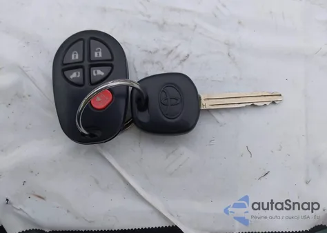 2016 Toyota Sienna Le 8 Passenger z USA, uszkodzony, nr VIN 5TDKK3DC7GS707855